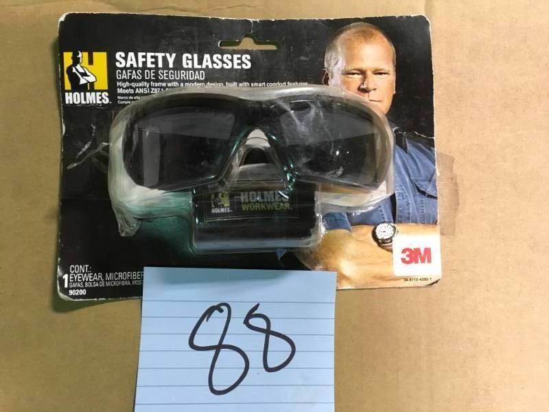 lot 88 image: 3M Holmes Impact-resistant Work Safety Eye Protection Glasses in good condition