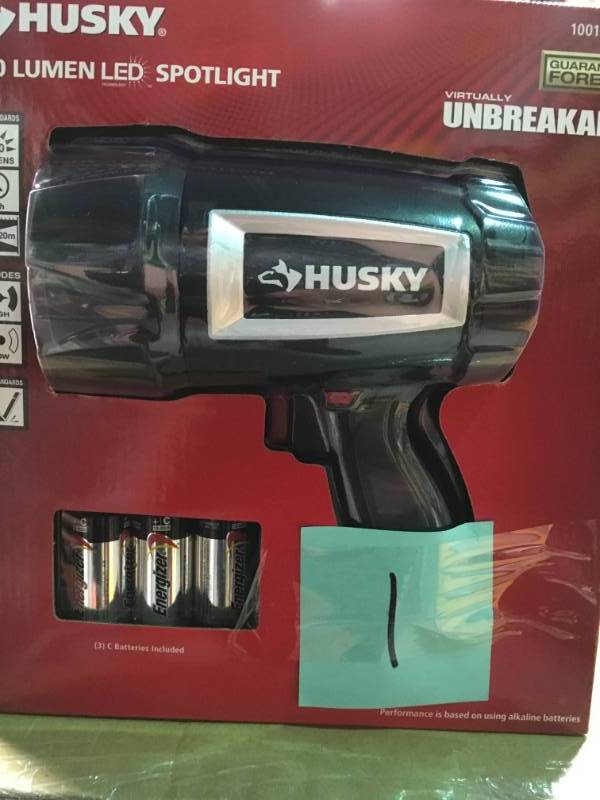 lot 1 image: HUSKY Husky 500lumen Unbreakable Spotlight not used