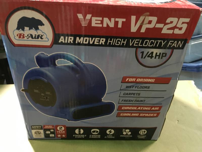 lot 18 image: B-Air 14 HP Air Mover Blower Fan for Water Damage Restoration Carpet Dryer Floor Home and Plumbing Use in Blue in good condition