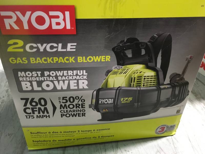 lot 27 image: RYOBI 175 MPH 760 CFM 38cc Gas Backpack Leaf Blower in good condition