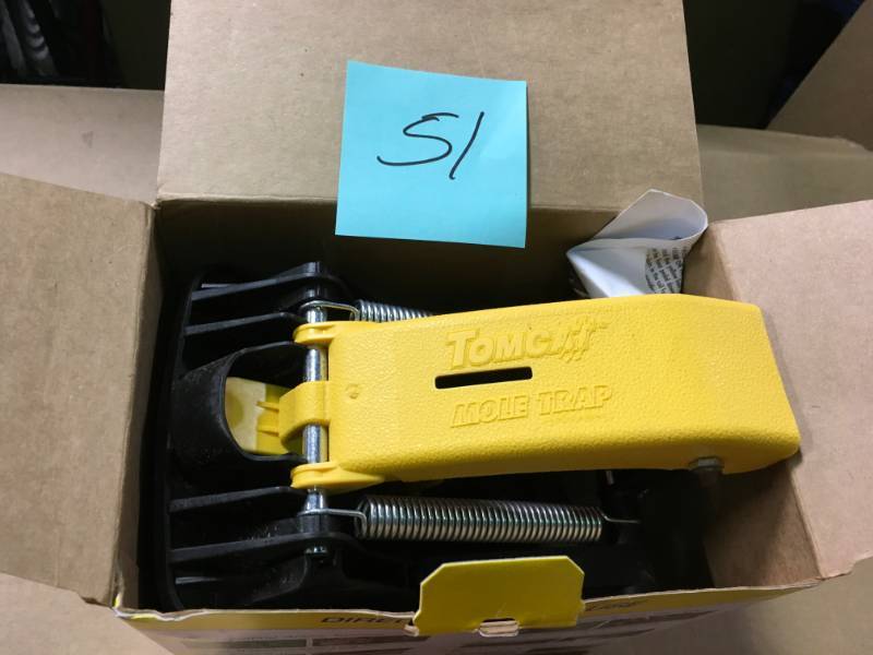 lot 51 image: Tomcat Mole Trap in good condition