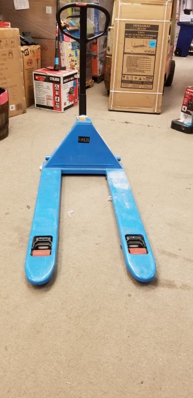 lot 115 image: Eoslift M30 Heavy Duty 6,600 lbs. Wt. Cap, 27 in. x 48 in. Manual Pallet Truck German Seal System with Polyurethane Wheels in good conditions