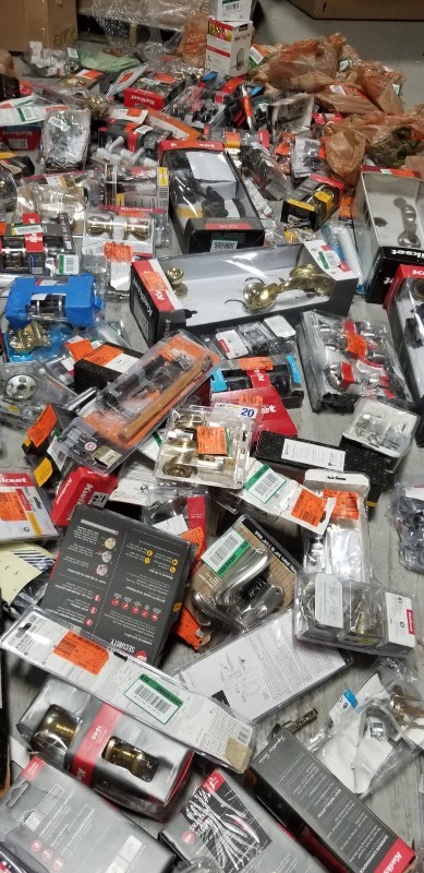 lot 113 image: WHOLESALE MIXED LOT OF RETURNS harware and locks all various conditions