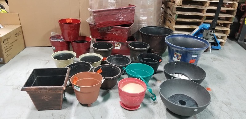 lot 122 image: WHOLESALE MIXED LOT OF RETURNS PLANTERS ALL VARIOUS CONDITIONS