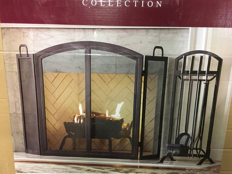 Home Decorators Collection Radclife Manor 3-Panel 55 in. Fireplace Screen in good condition
