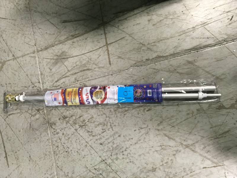 Seasonal Designs 5 ft. Spinning Aluminum Flag Pole in good condition