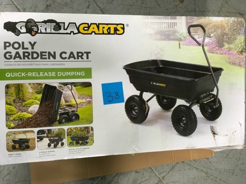Gorilla Carts 600 lb. Poly Garden Dump Cart in good condition