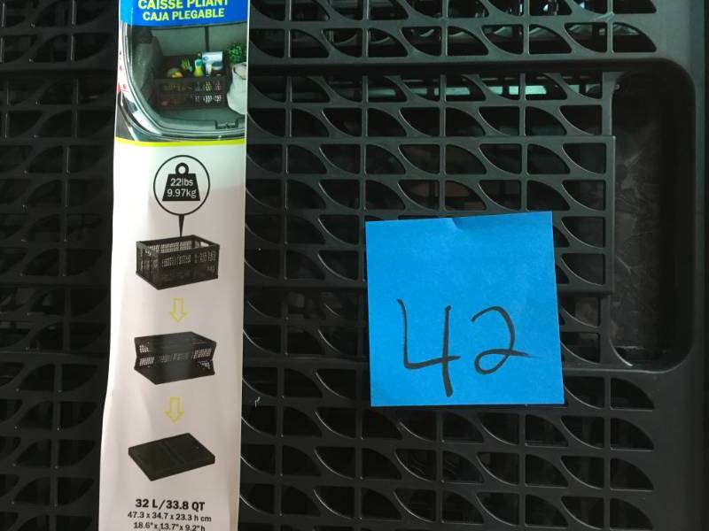 Kis Collapsible Crate in good condition