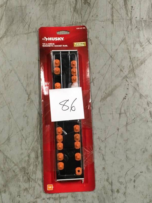 Husky 14 in. Drive Magnetic Socket Rail in good condition