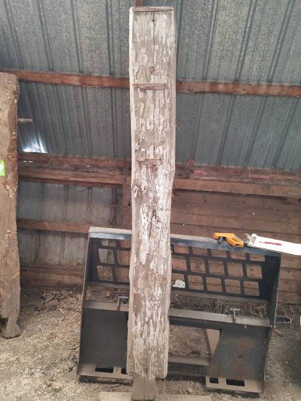 lot 35 image: Reclaimed oak log cabin wood