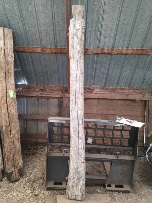 lot 38 image: Reclaimed oak log cabin wood