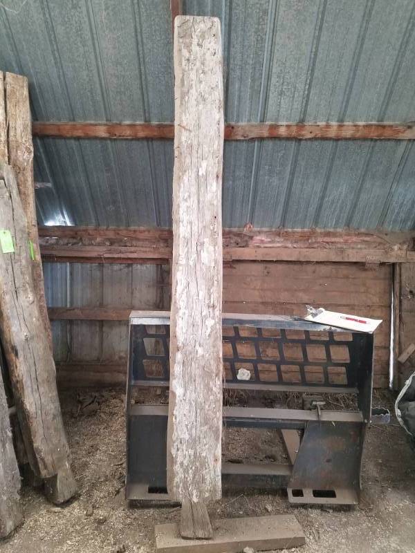 lot 43 image: Reclaimed oak log cabin wood