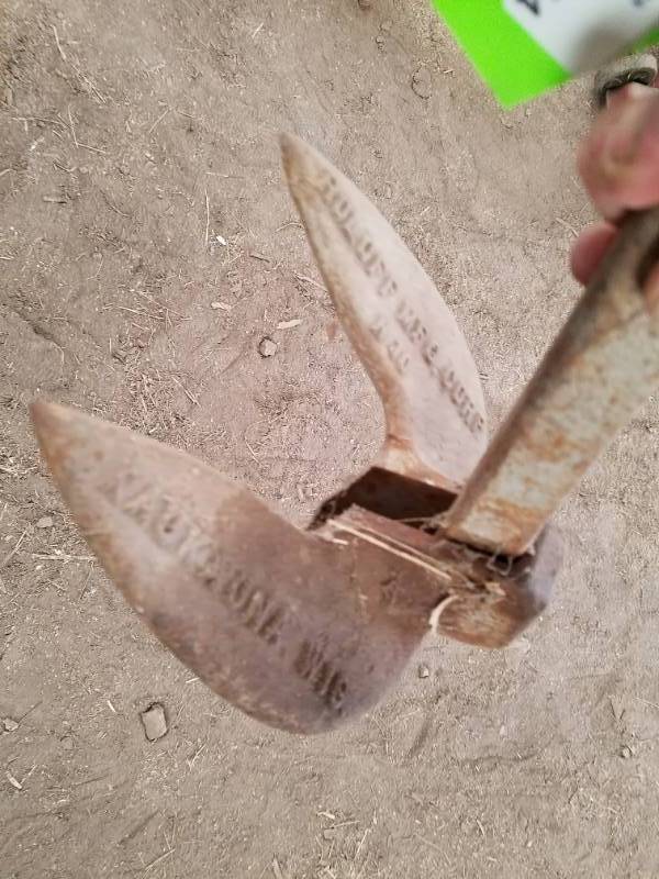 lot 54 image: Small Boat Anchor