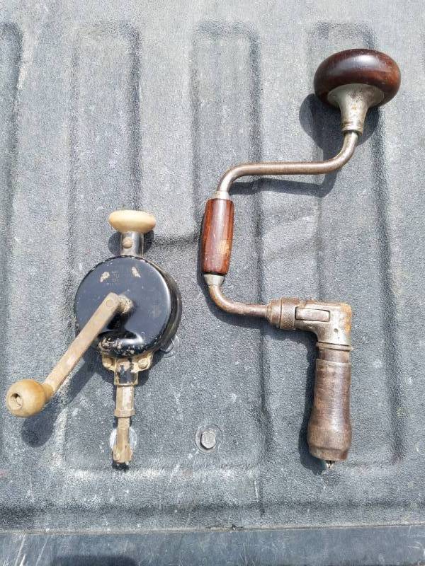 lot 121 image: Brace and Bit hand drill and a ZIM Valve Grinder