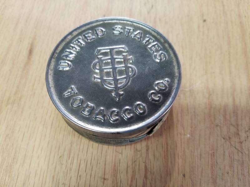 lot 127 image: United States Tobacco Company Tin
