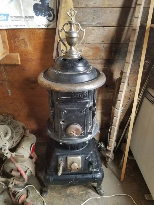 lot 130 image: Number 14 Queen Barrel Wood stove