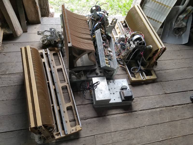 lot 135 image: Large mix of Consul Jukebox parts