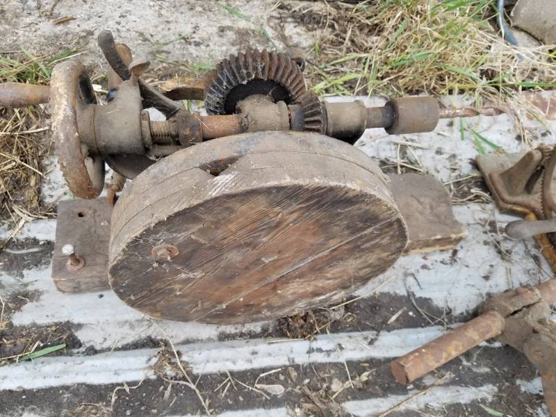 lot 150 image: Vintage wall mount belt driven belt drive drill press