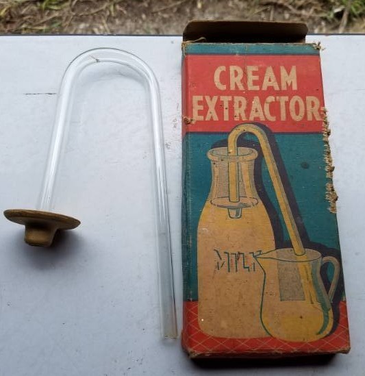 lot 154 image: Vintage Cream Extractor with original box