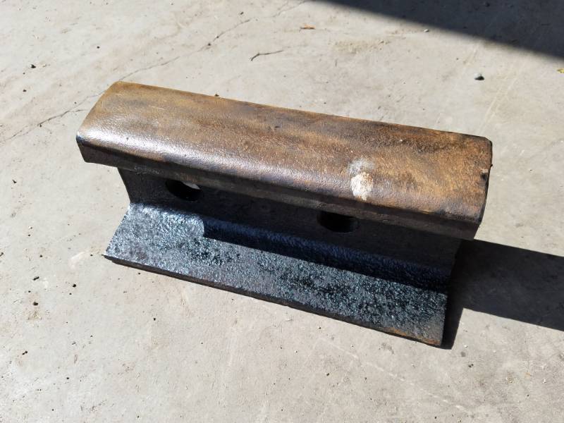 lot 180 image: 9 34 Inch long anvil