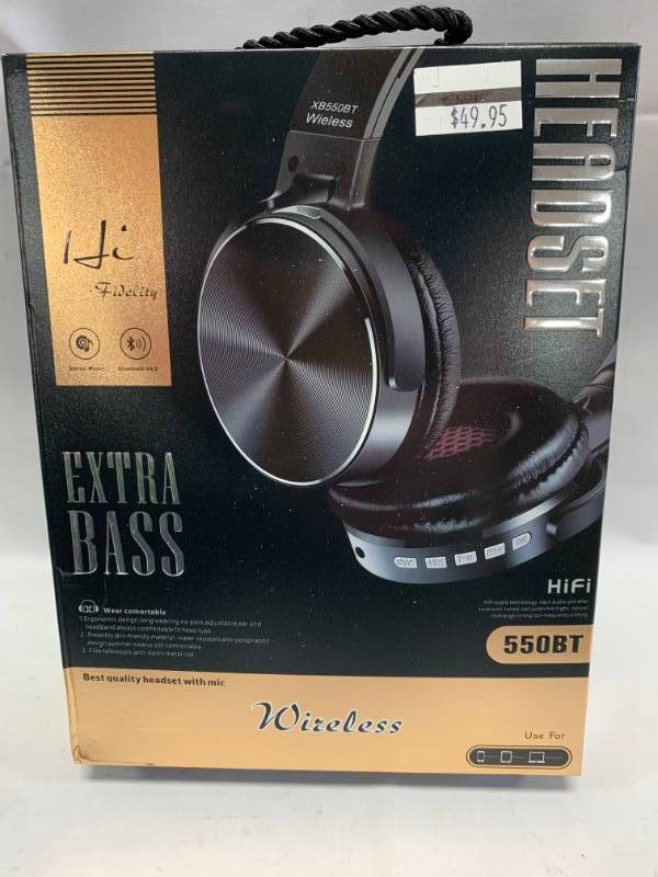 lot 14 image: Bluetooth 4.2 Headphone in White New in Box