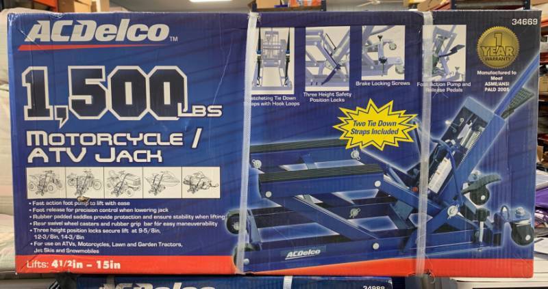 lot 36 image: AC Delco 1500 Pound Motorcycle ATV Lift New