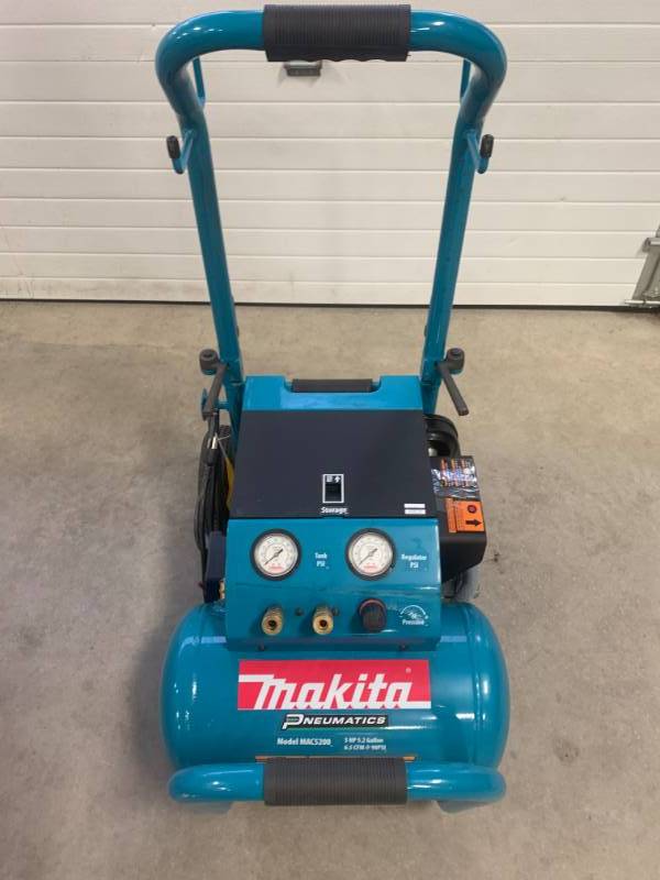 lot 60 image: Makita 5.2 Gallon 3 HP Air Compressor