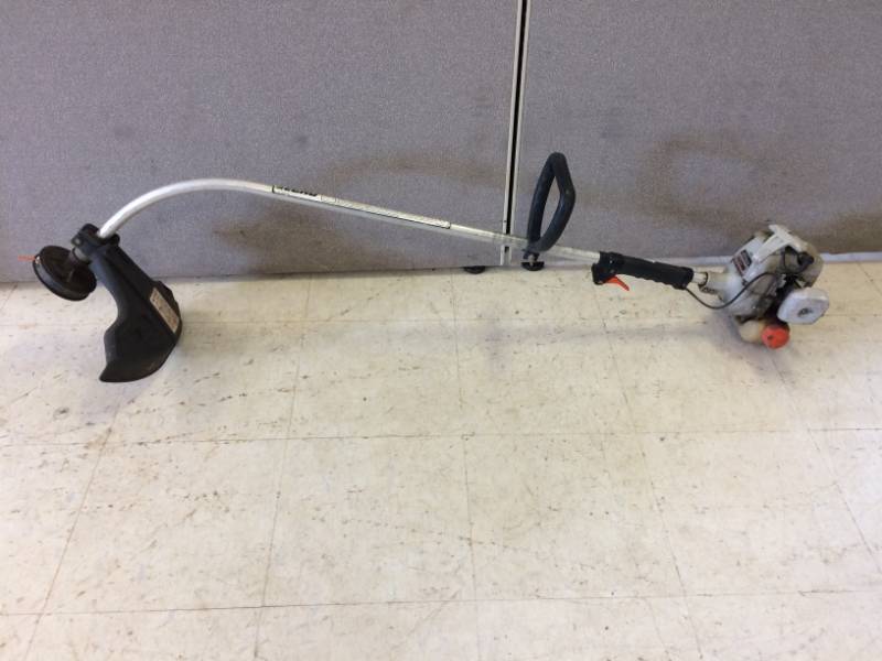 lot 13 image: Weed Trimmer