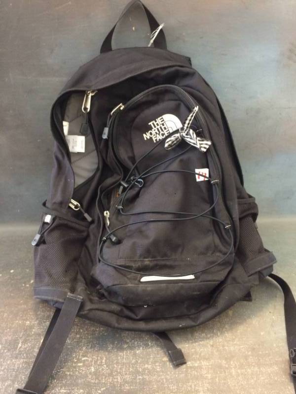 lot 14 image: North Face Backpack