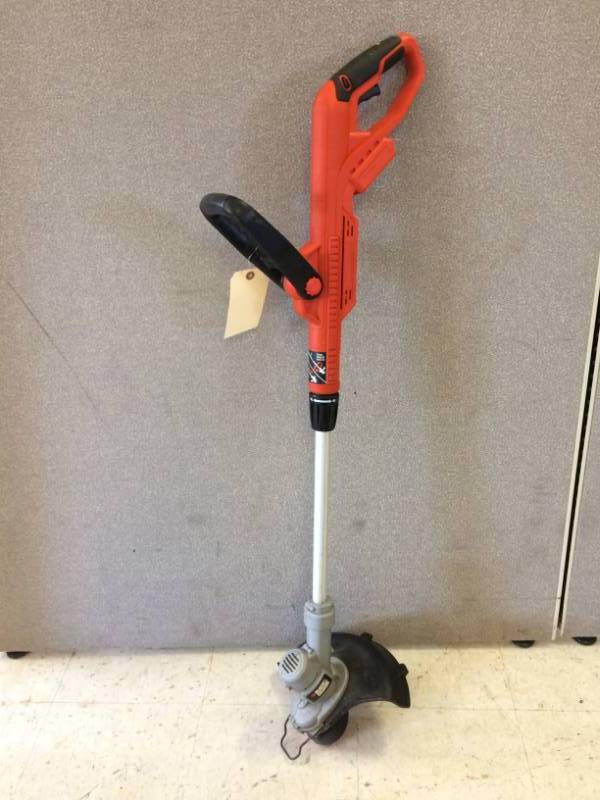 lot 15 image: 20V Black & Decker Weed Wacker