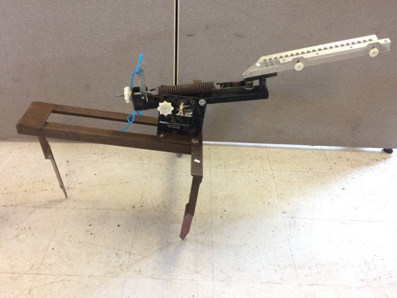 lot 40 image: Target Thrower