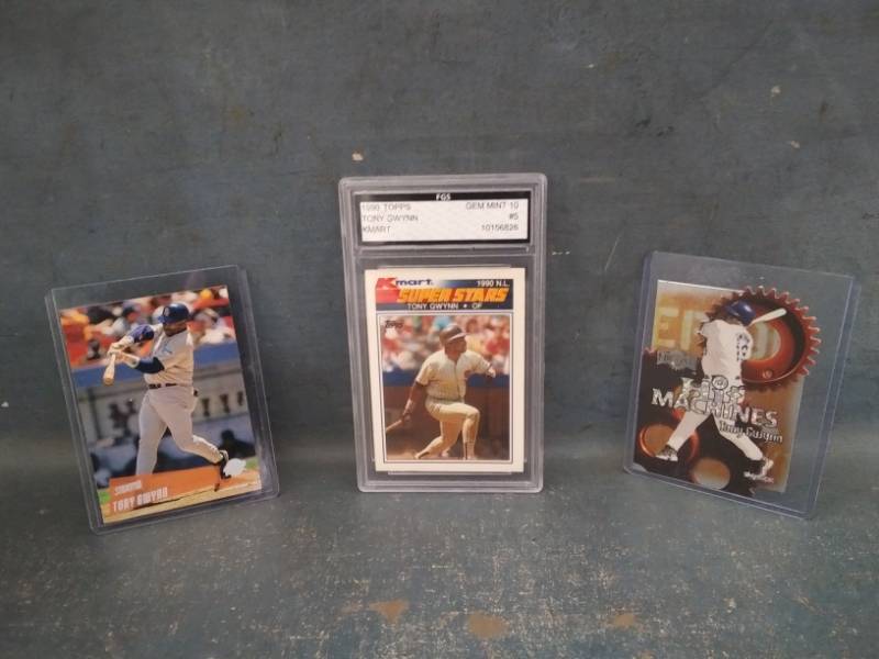 lot 48 image: Tony Gwynn Cards