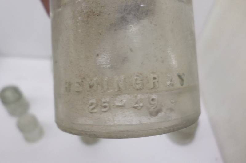 lot 83 image: 12 Vintage Insulators