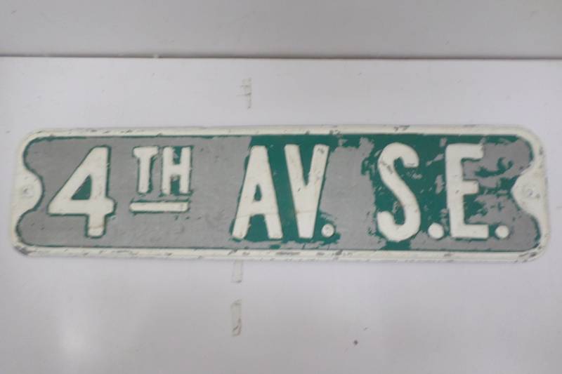 lot 87 image: Vintage 4th Av. S.E Street Sign, Camaro Ave Decorative Sign