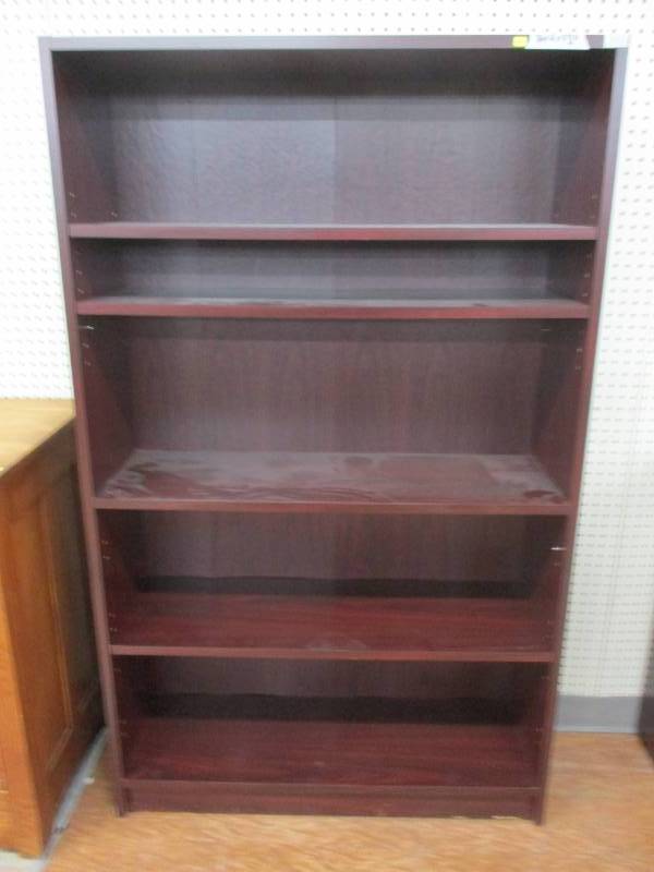 lot 2 image: Book Case matches first Item
