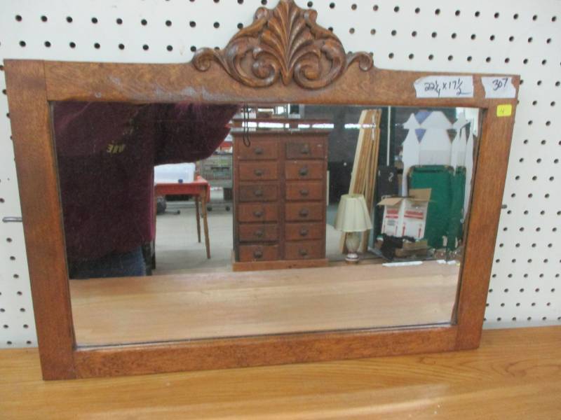 lot 4 image: Antique Mirror