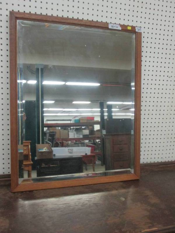 lot 6 image: Antique Mirror