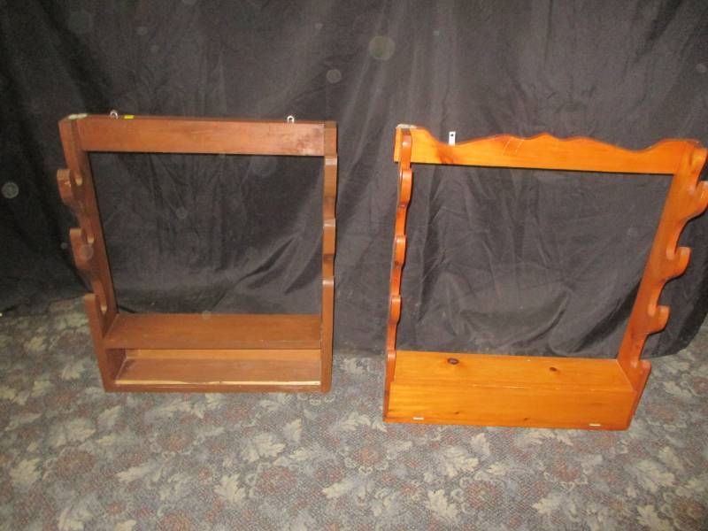lot 13 image: 2 Gun Racks