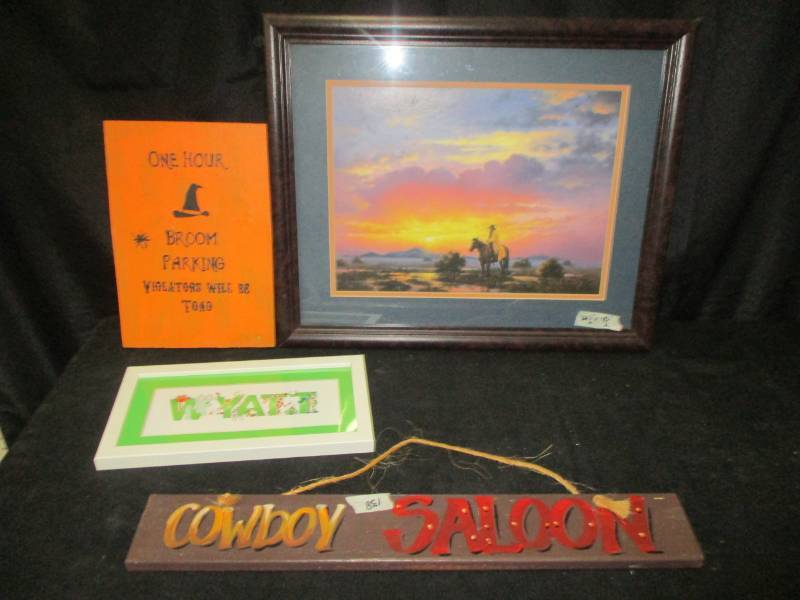 lot 25 image: Horse Picture and other dcor