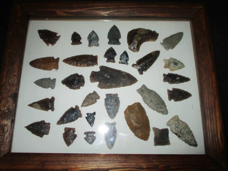 lot 26 image: Collection Of Arrow Heads