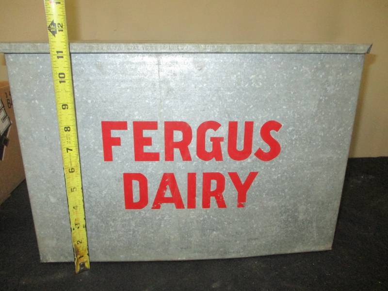 lot 39 image: Fergus dairy Insulated Milkl Box