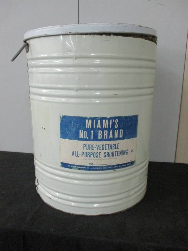 lot 49 image: Large old Metal Shortening Can