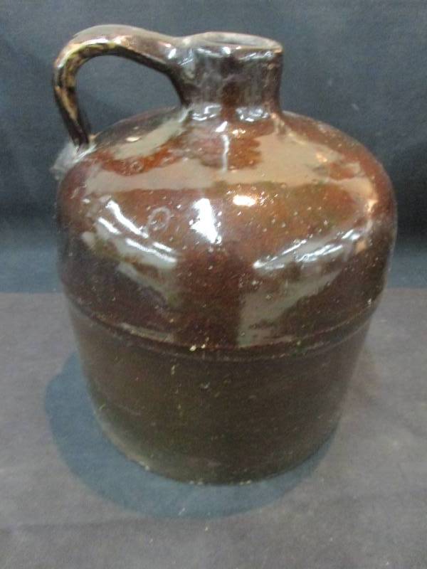 lot 51 image: Redwing Jug