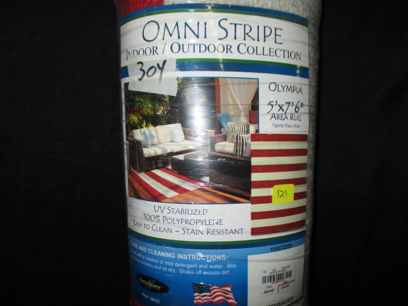 lot 121 image: Red and White Striped Rug