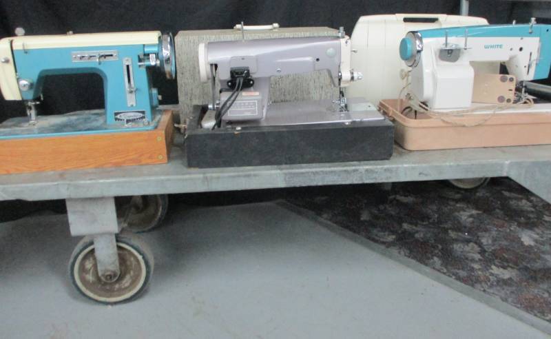 lot 146 image: All 3 Sewing Machines together