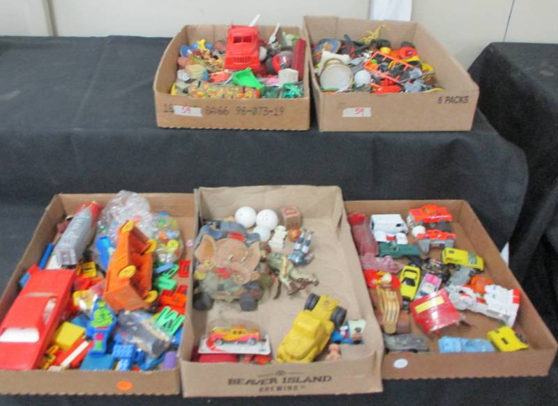 lot 152 image: Various cars, trucks, toys and misc