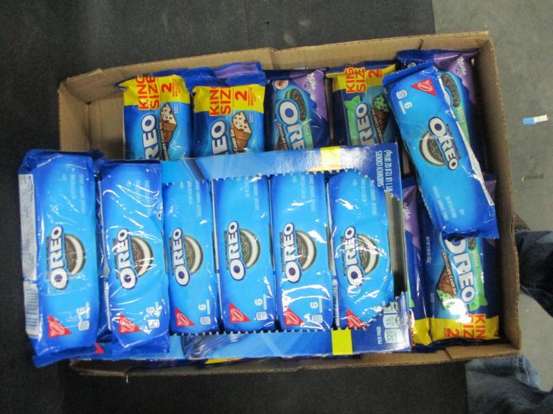 lot 161 image: Oreo Cookies