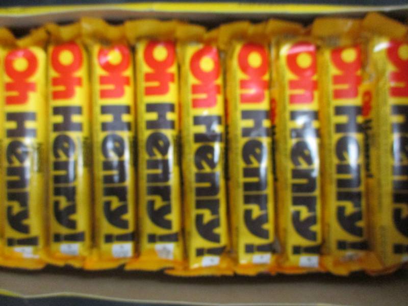 lot 166 image: 20 O Henry Candy Bars