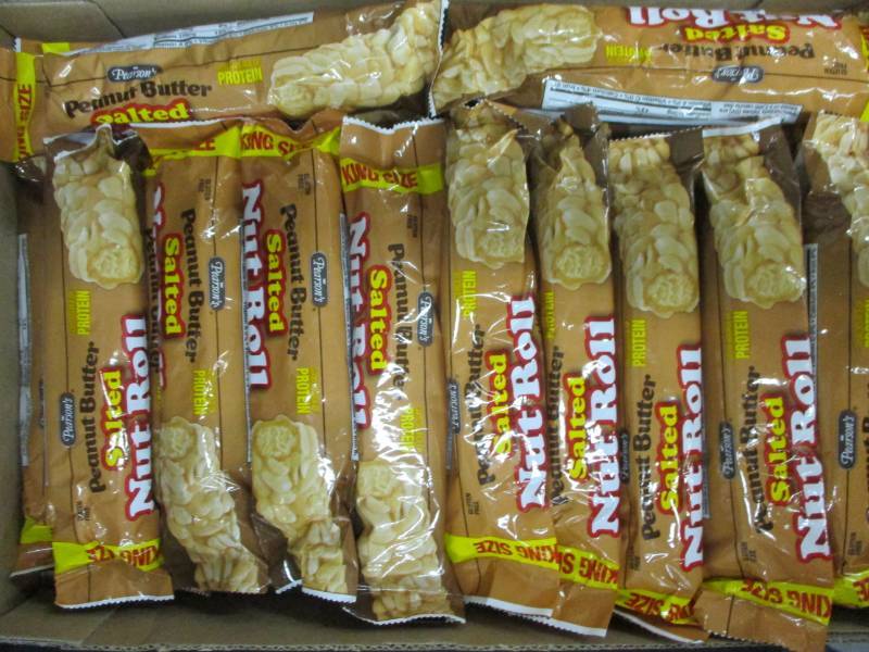 lot 195 image: 22 King Size Peanut Butter Salted Nut Rolls