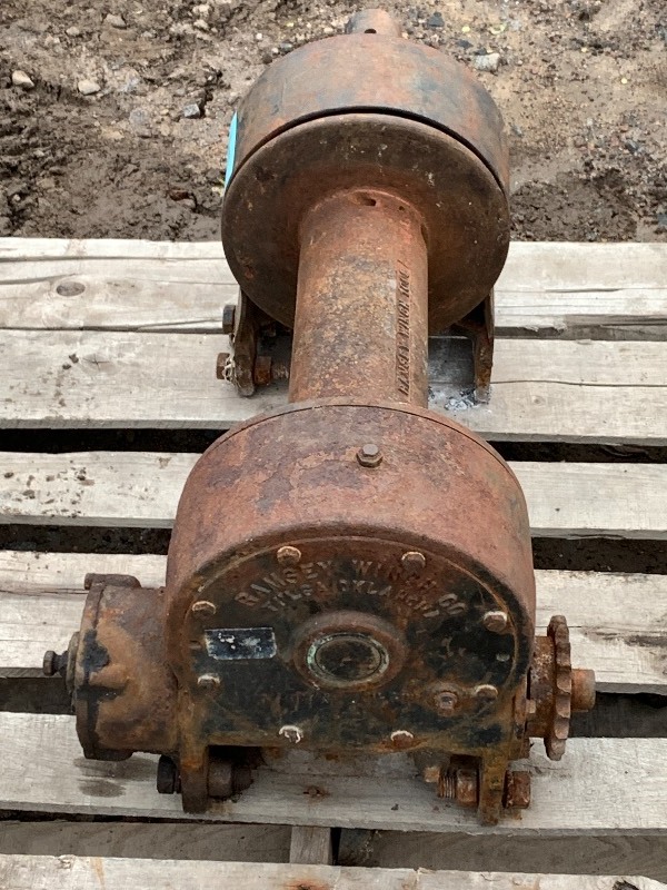 lot 7 image: Industrial Chain-Driven Winch